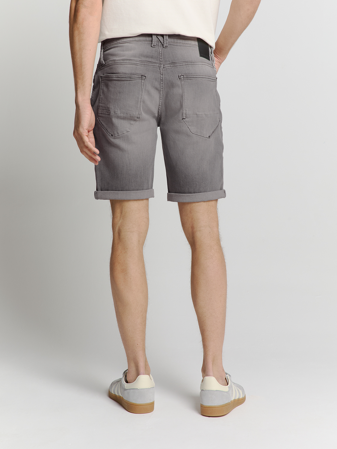 No Excess Short 