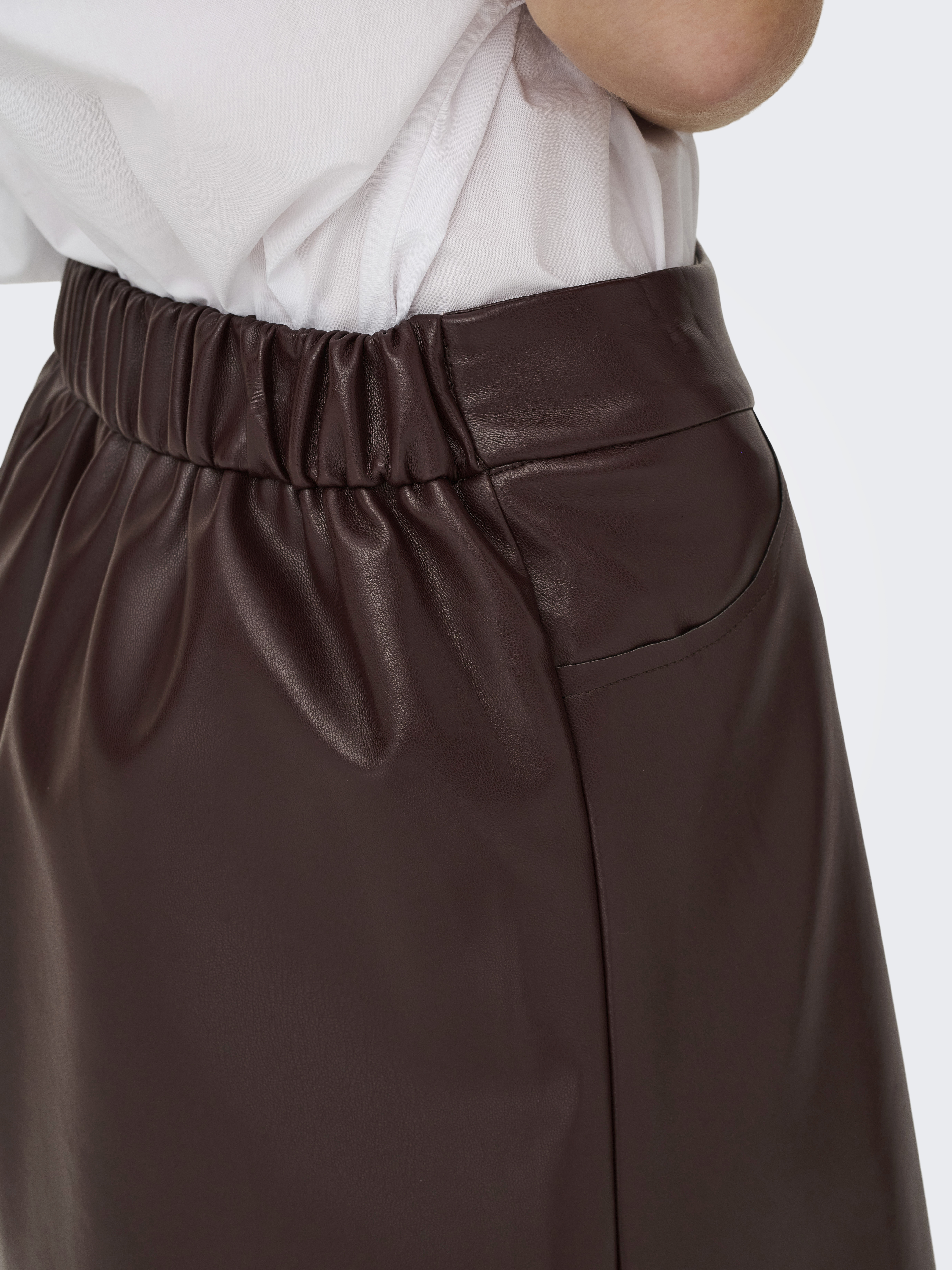 Jacqueline De Yong Rok SALUD